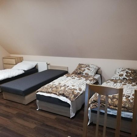 Pokoje Goscinne Alicja Kudowa-Zdrój Esterno foto